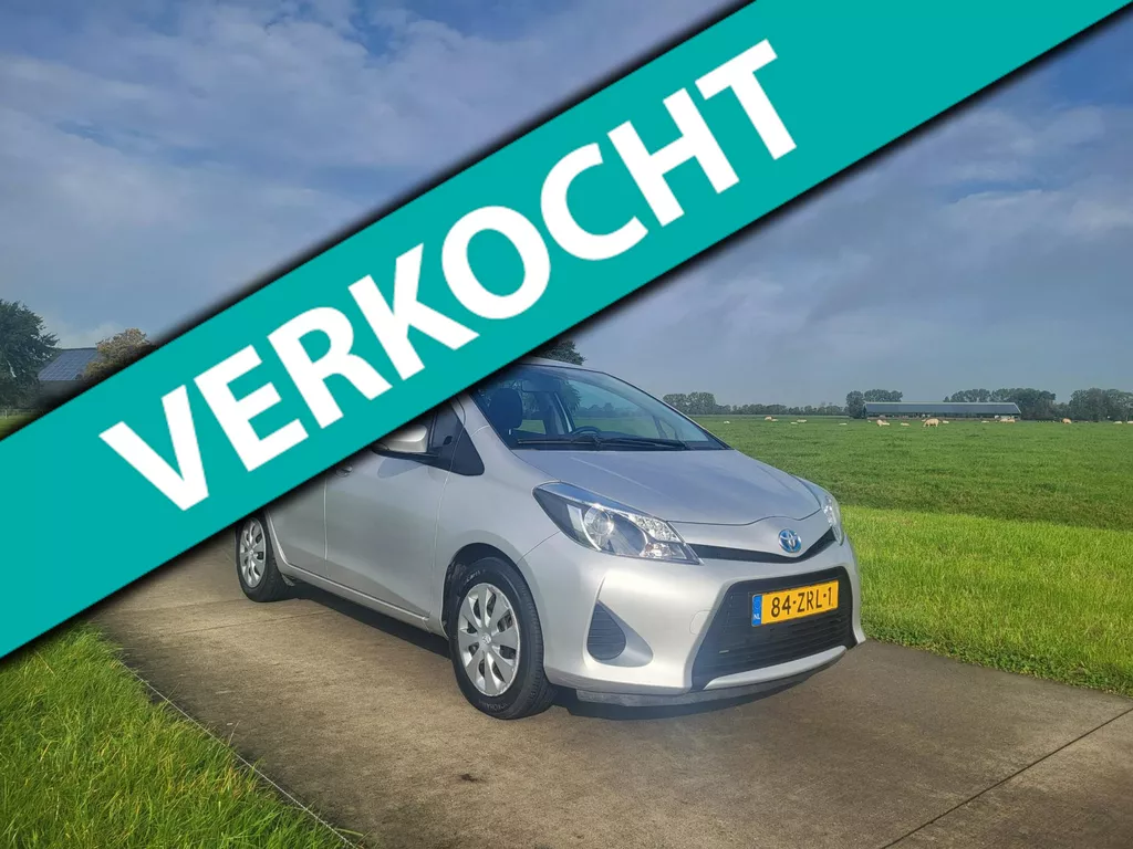 Toyota Yaris 1.5 Full Hybrid Aspiration 85dkmNAP afn trekhaak camera automaat